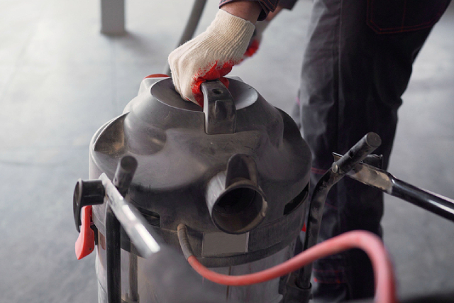 A Quick Guide On The 3 Types Of Industrial Vacuum Cleaners