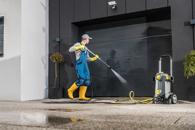 The 2 Main Types Of Pressure Washers And Their Functions